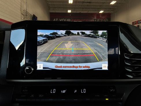 Used 2025 Toyota Camry LE FWD image 30