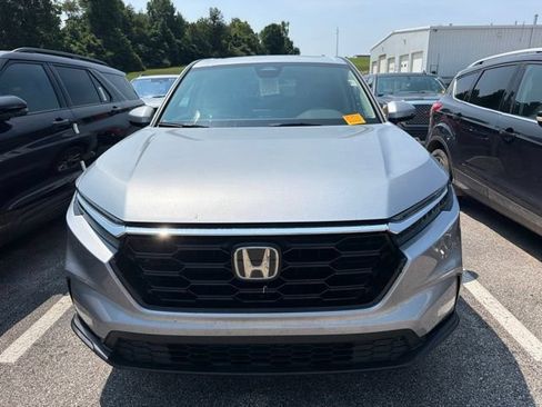 Used 2023 Honda CR-V EX image 3