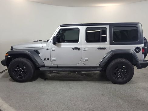 Used 2024 Jeep Wrangler Sport image 4
