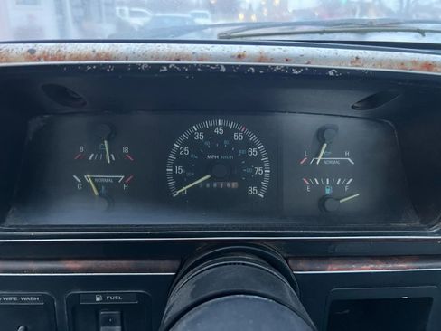 Used 1987 Ford F250 4x4 Regular Cab image 13