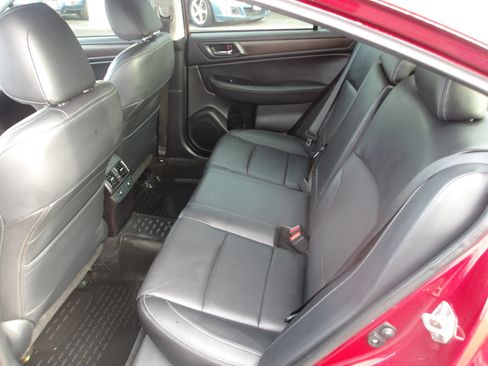 Used 2015 Subaru Legacy 2.5i Limited image 10