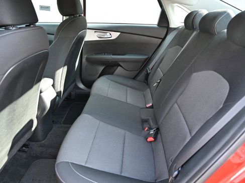 Used 2022 Kia Forte LXS w/ LXS Technology Package image 16