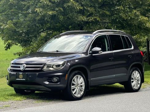 Used 2016 Volkswagen Tiguan SE AWD/4WD image 9