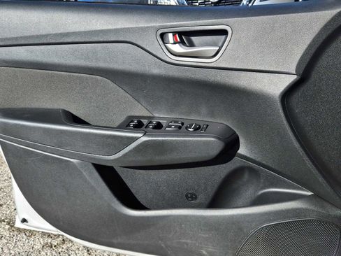 Used 2021 Hyundai Accent SE image 16