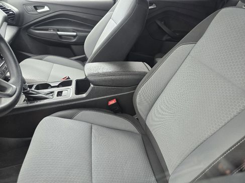 Used 2019 Ford Escape SE image 22