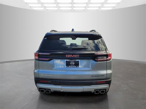 Used 2025 GMC Acadia Elevation image 5