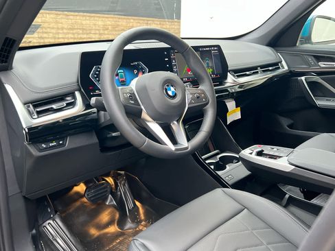 Used 2025 BMW X1 xDrive28i w/ Convenience Package image 12
