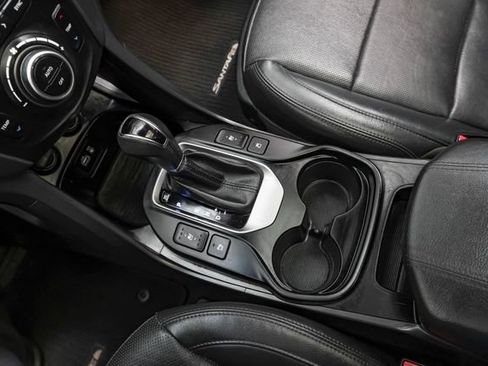 Used 2018 Hyundai Santa Fe Sport image 32