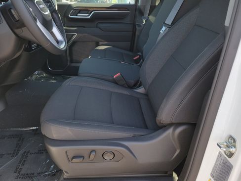 New 2026 GMC Sierra 2500 SLE w/ SLE Value Package; image 6