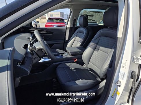 New 2026 Lincoln Nautilus Reserve image 6