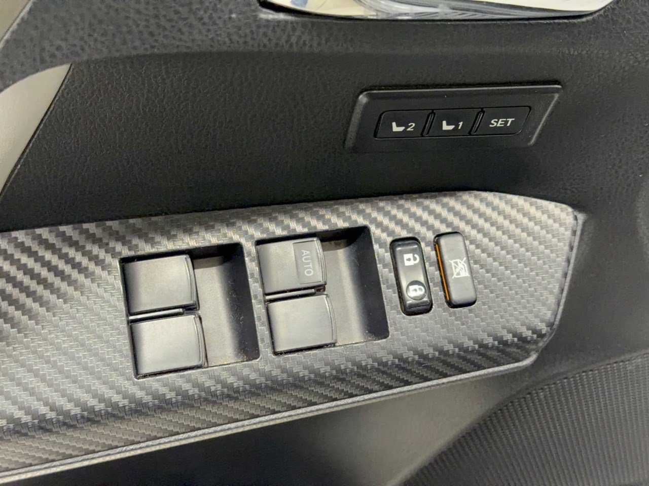 Used 2015 Toyota RAV4 Limited AWD/4WD image 15