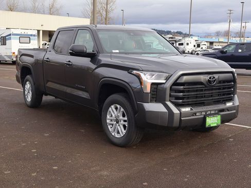 New 2026 Toyota Tundra SR5 w/ SR5 Premium Package image 9