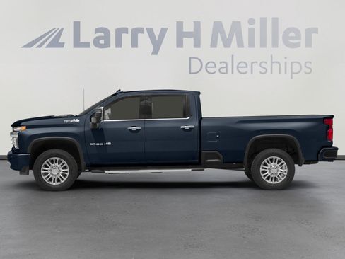 Used 2022 Chevrolet Silverado 3500 High Country w/ Safety Package II AWD/4WD image 3