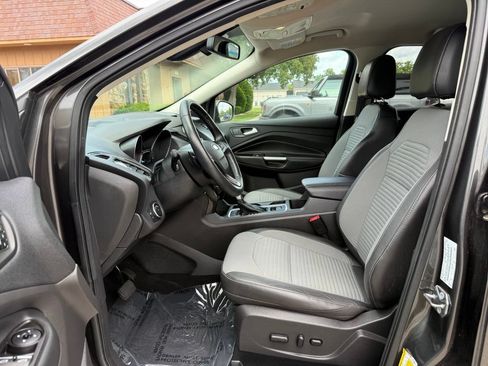 Used 2017 Ford Escape Titanium AWD/4WD image 10