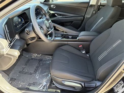 Certified 2025 Hyundai Elantra Blue image 13