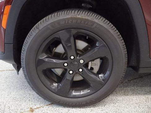 Certified 2021 Jeep Grand Cherokee L Laredo AWD/4WD image 8