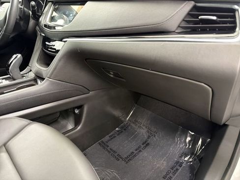 Certified 2024 Cadillac XT6 Luxury w/ LPO, Floor Liner Package AWD/4WD image 26