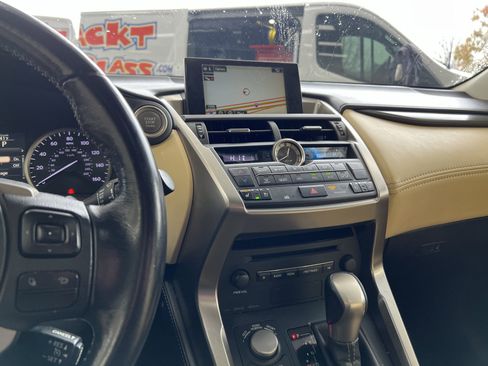 Used 2015 Lexus NX 200t FWD image 32