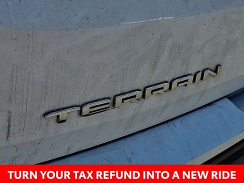 Used 2024 GMC Terrain SLE image 24