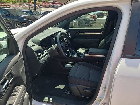 Used 2025 GMC Terrain Elevation AWD/4WD image 3