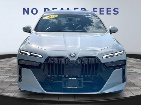 Used 2023 BMW 760i xDrive AWD/4WD image 2