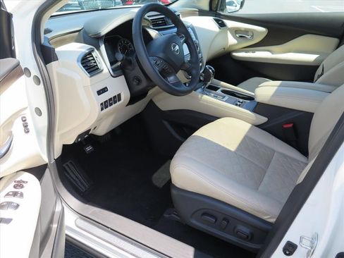 Used 2021 Nissan Murano Platinum w/ Cargo Package FWD image 11