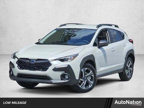 Used 2025 Subaru Crosstrek 2.0i Premium image 1