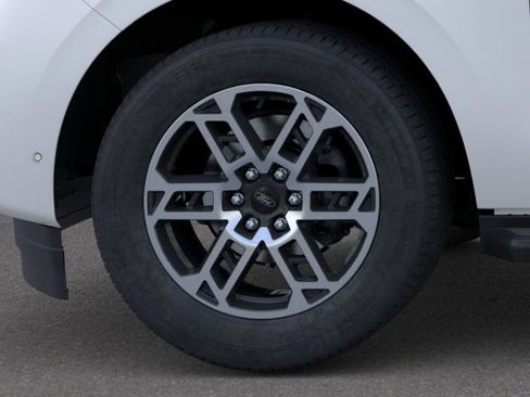 New 2025 Ford Expedition Active image 19