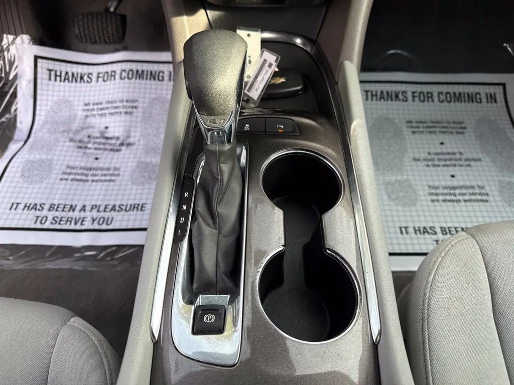 Used 2024 Chevrolet Malibu LT FWD image 25