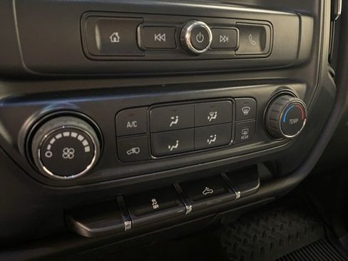 Used 2017 Chevrolet Silverado 1500 Custom w/ Custom Convenience Package image 29