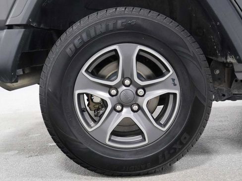 Used 2018 Jeep Wrangler Unlimited Sport S AWD/4WD image 33