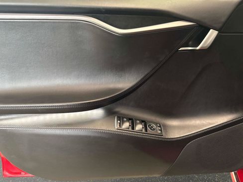 Used 2018 Tesla Model S AWD image 18