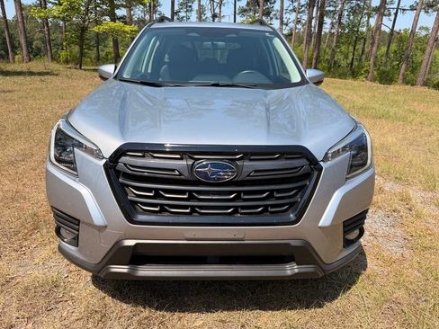 Used 2022 Subaru Forester Limited AWD/4WD image 8