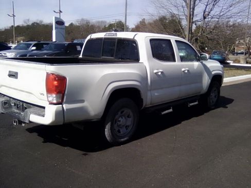 Used 2023 Toyota Tacoma SR image 10