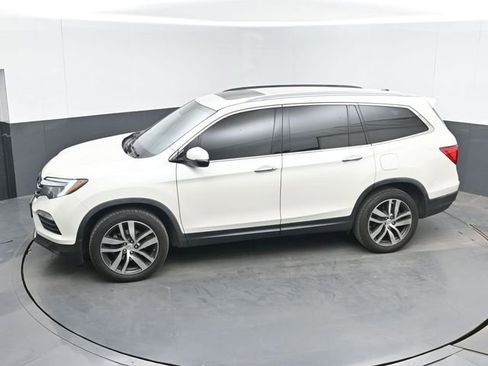 Used 2018 Honda Pilot Touring image 20
