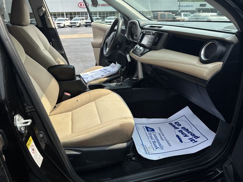 Used 2013 Toyota RAV4 XLE AWD/4WD image 21