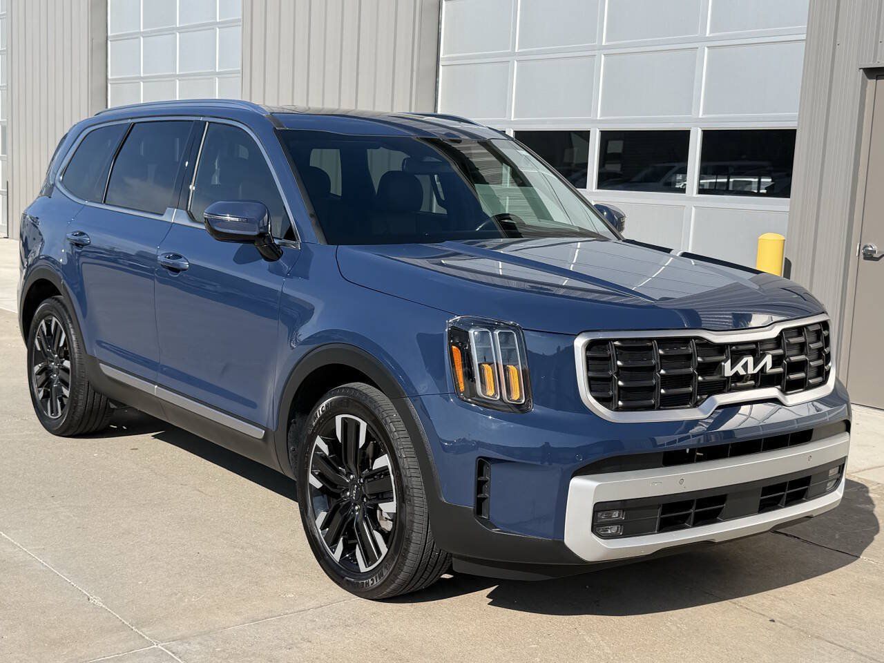 Used 2024 Kia Telluride SX AWD/4WD image 8