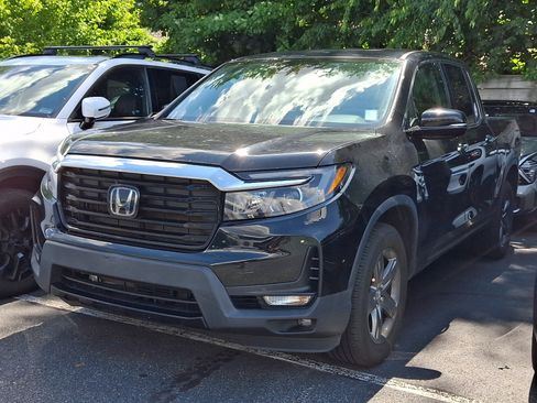 Used 2023 Honda Ridgeline RTL-E image 3