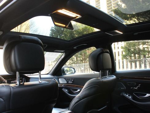 Used 2015 Mercedes-Benz S 550 4MATIC Sedan image 21