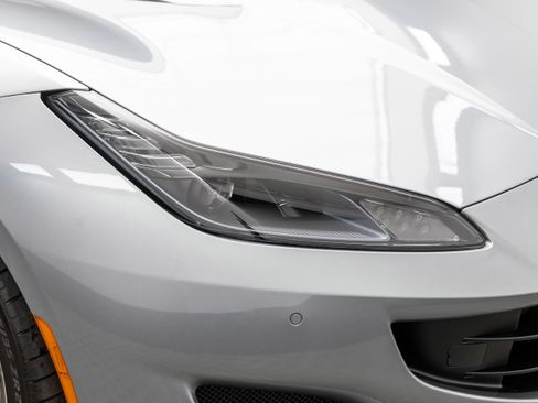 Certified 2019 Ferrari Portofino RWD image 59