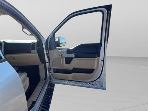 Used 2017 Ford F150 Lariat w/ Equipment Group 502A Luxury image 26