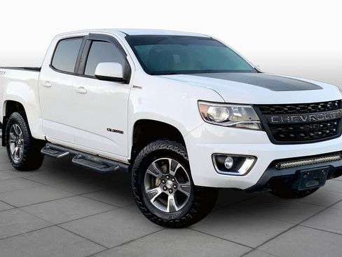 Used 2017 Chevrolet Colorado Z71 AWD/4WD image 3