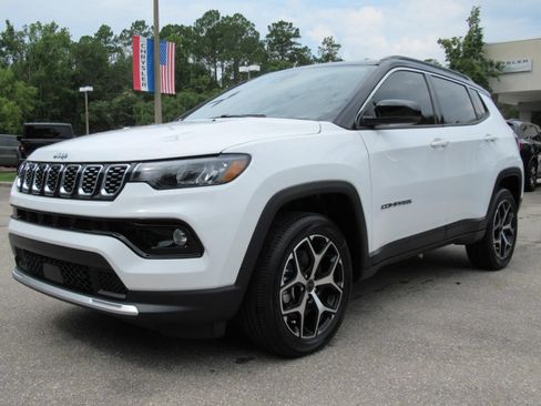 New 2026 Jeep Compass Limited AWD/4WD image 3
