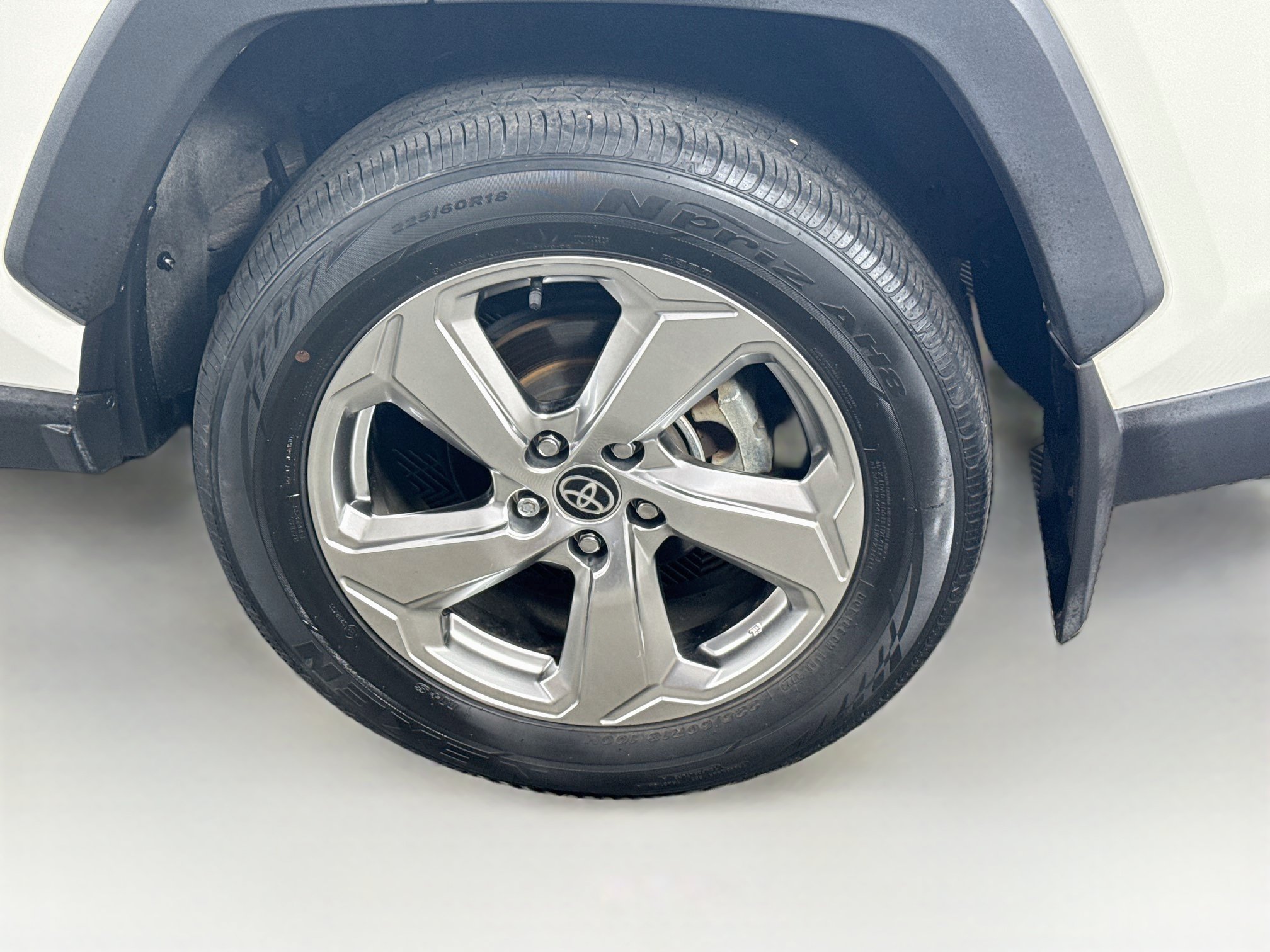 Certified 2021 Toyota RAV4 XLE Premium AWD/4WD image 9