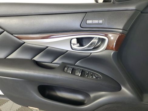 Used 2019 INFINITI Q70 Luxe w/ Proactive Package image 27