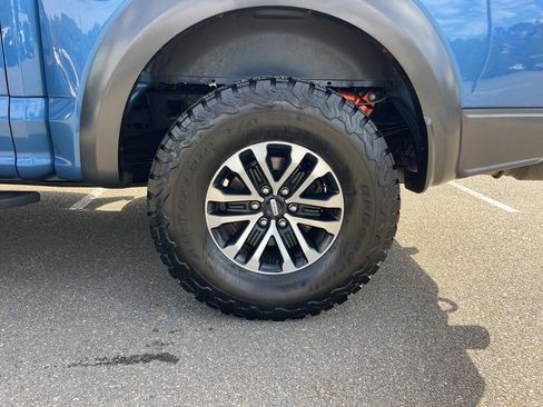 Certified 2019 Ford F150 Raptor w/ Equipment Group 802A Luxury image 23