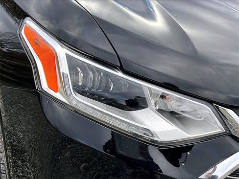 Used 2018 Chevrolet Traverse Premier image 28