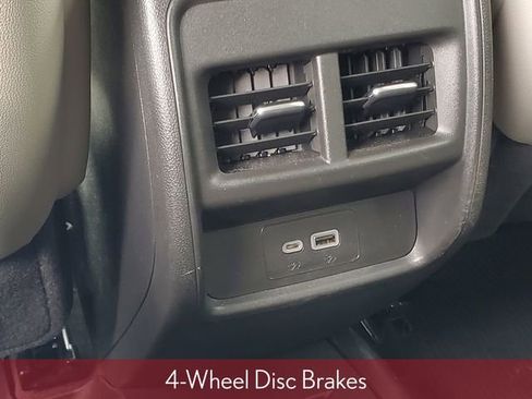 Used 2022 Cadillac XT4 Premium Luxury w/ Driver Awareness Package AWD/4WD image 40