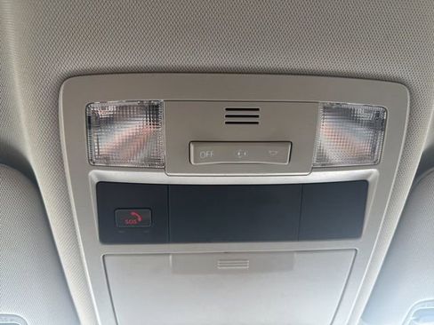 Used 2022 Toyota Tacoma SR5 w/ SR5 Appearance Package (SM) image 33