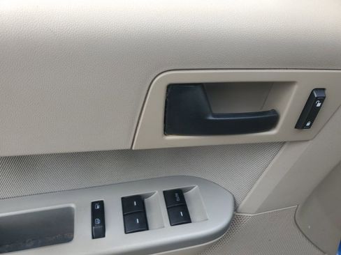 Used 2011 Ford Escape XLT w/ 201A Rapid Spec Order Code image 13